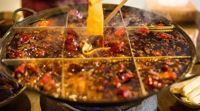  重慶火鍋底料食品廠，很好的配菜，讓你彰顯男人風(fēng)范