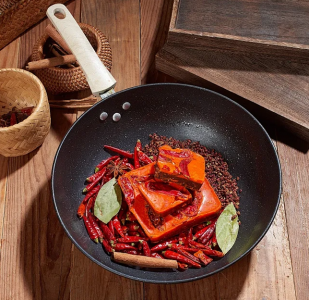 價格實惠的火鍋底料，味道能否依舊驚艷？