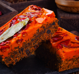 探尋最佳火鍋風味密碼：底料共性何在，引人垂涎？